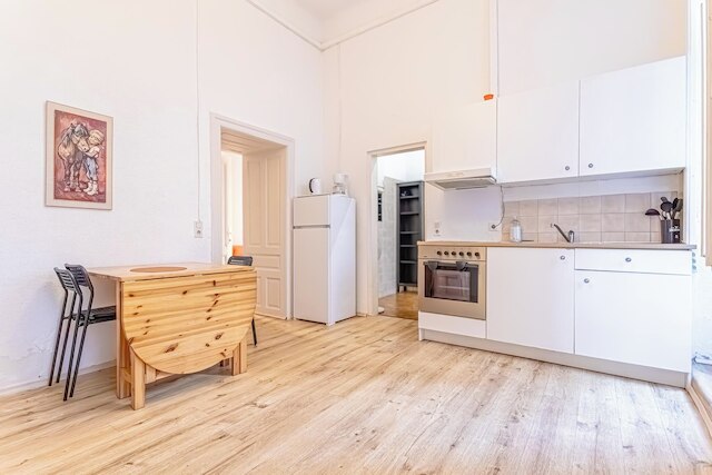 Cozy 2BR Apt With Great Connectivity