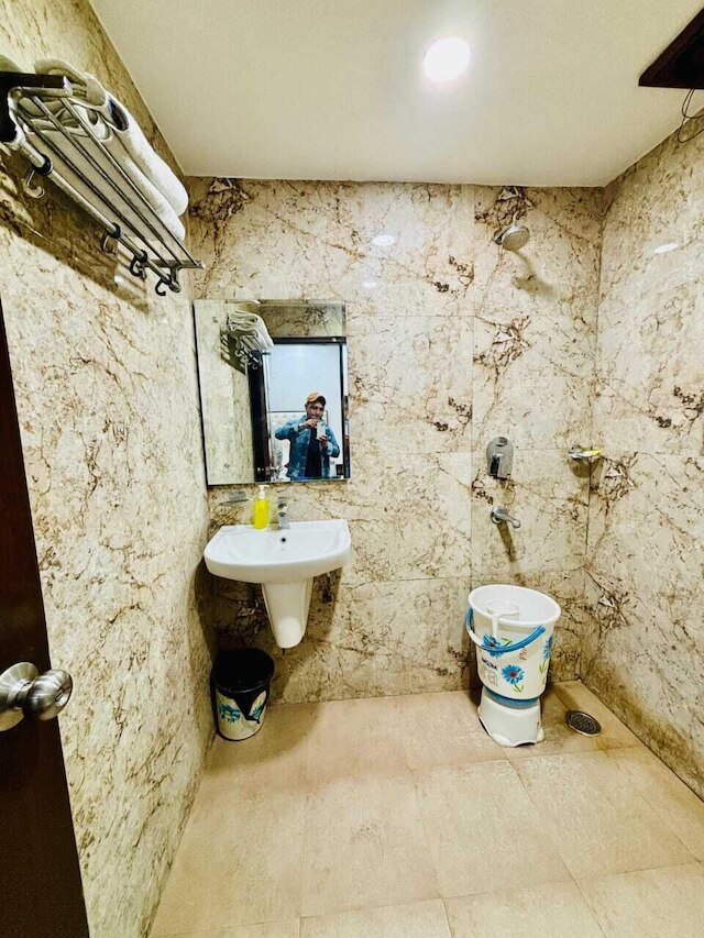 Hotel kabeer New Delhi railway station