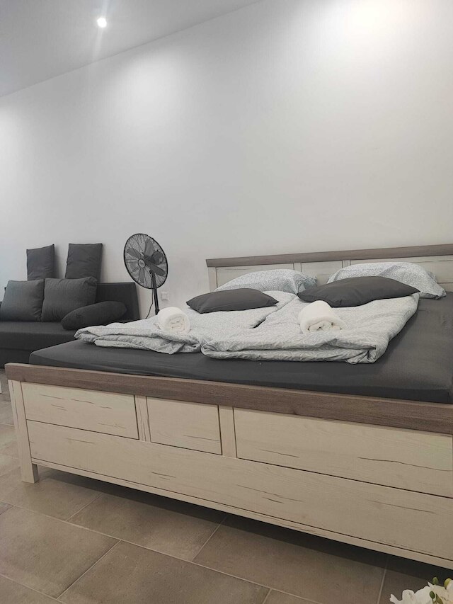 Modern 2BR Apartment In Prime Vienna