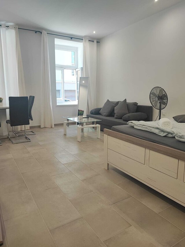 Modern 2BR Apartment In Prime Vienna