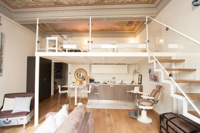 フローレンス アート アパートメンツ