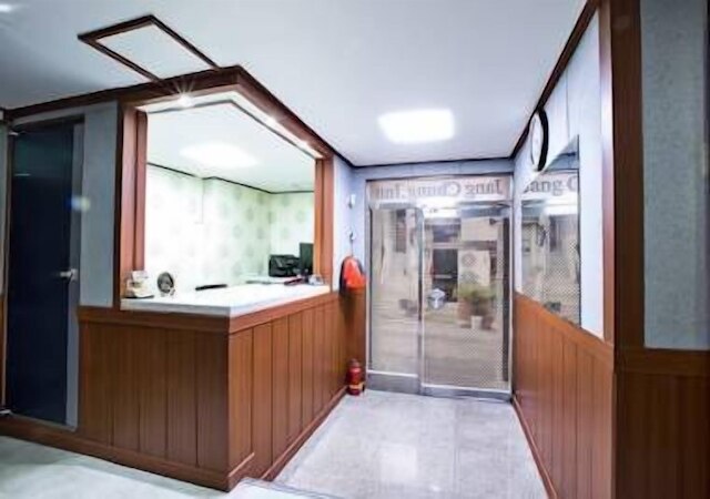 JC イン ドンデムン - ホステル