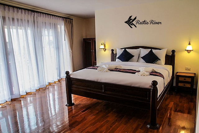 ラスティック リバー ブティック