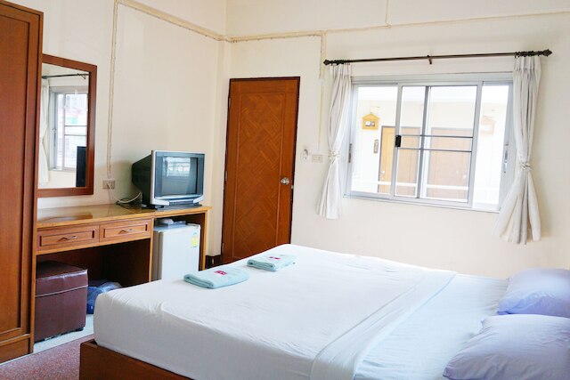 セーフ ハウス コート