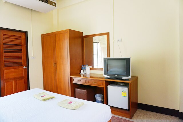 セーフ ハウス コート