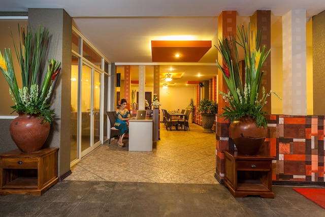 マハトマ レジデンス