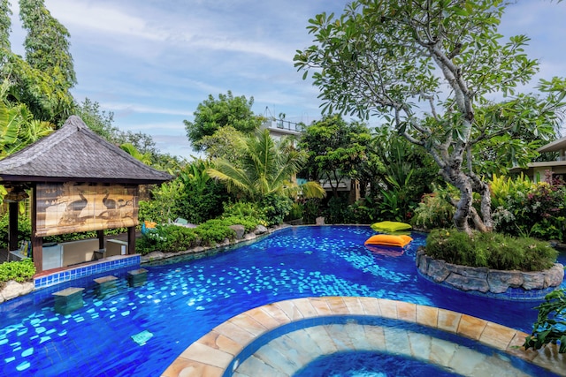 ザ リーフ ジンバラン