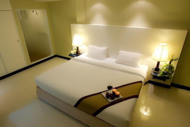 フォーティーン アゲイン ホテル