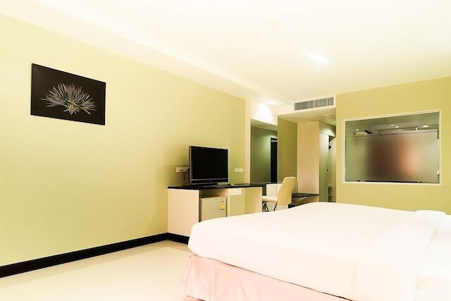 フォーティーン アゲイン ホテル