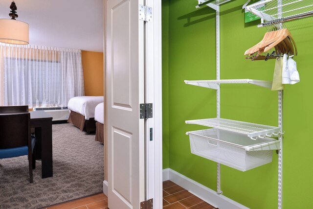 タウンプレース・スイート・デトロイト・コマース