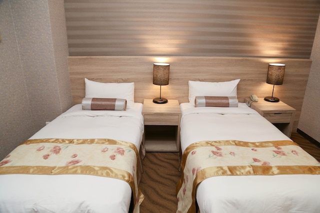 ユニーク ホリデイ ホテル