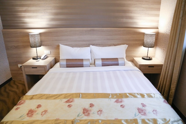 ユニーク ホリデイ ホテル