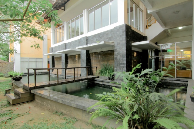 ユニバーシティ ホテル ジョグジャカルタ