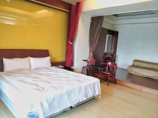 ハーバー エリート ホテル (碼頭精品旅店)