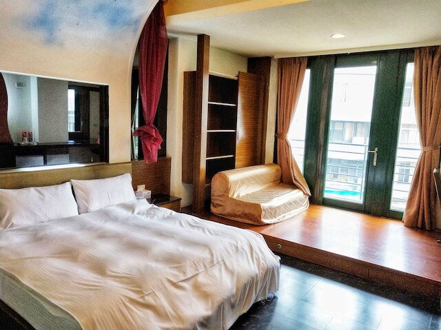 ハーバー エリート ホテル (碼頭精品旅店)