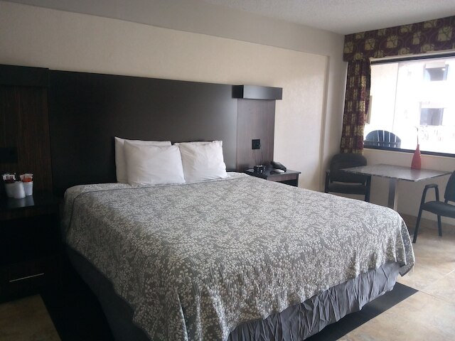 ラ ベラ オーシャンフロント イン