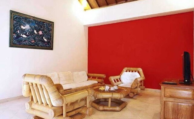 ユリ バンガローズ