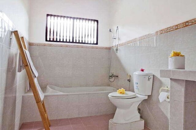 ユリ バンガローズ