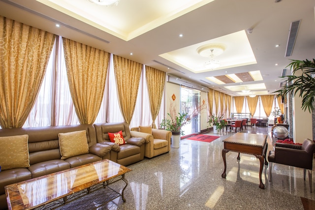 スプリング ブリーズ モーテル (春風時尚汽車旅館)