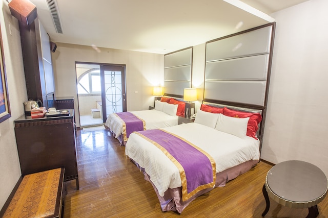 スプリング ブリーズ モーテル (春風時尚汽車旅館)