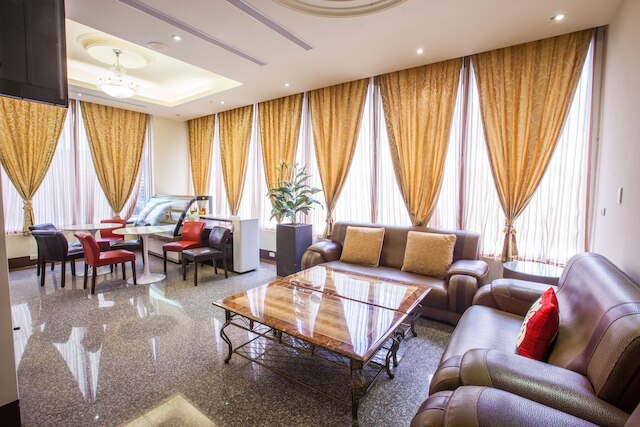 スプリング ブリーズ モーテル (春風時尚汽車旅館)