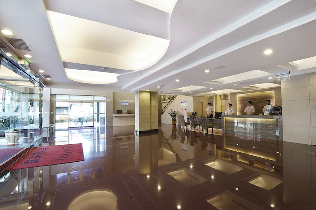 オーシャン ヒアリン ホテル (碧海藍天飯店)