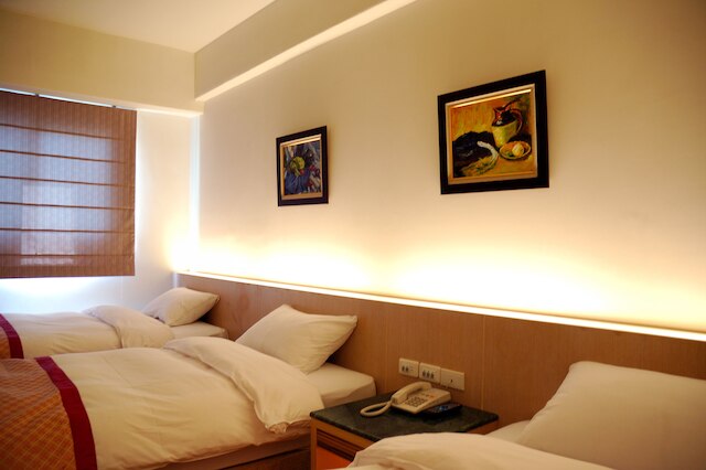 オーシャン ヒアリン ホテル (碧海藍天飯店)