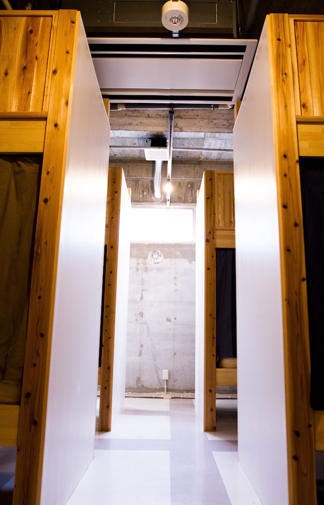 Hostel and Dining Tanga Table