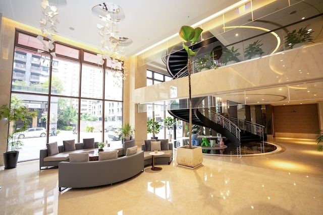 ホ ティ ホテル (賀緹酒店)