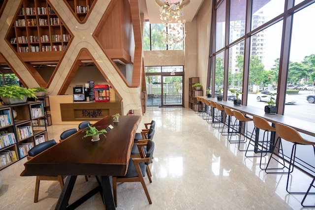 ホ ティ ホテル (賀緹酒店)