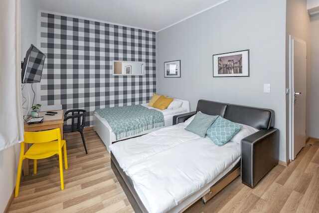 フレンドハウス アパートメンツ