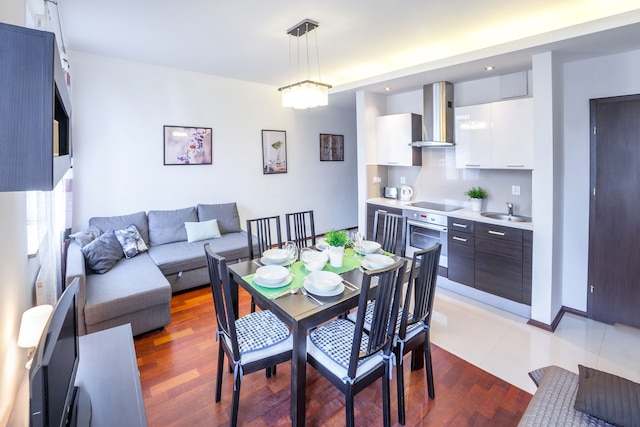 フレンドハウス アパートメンツ