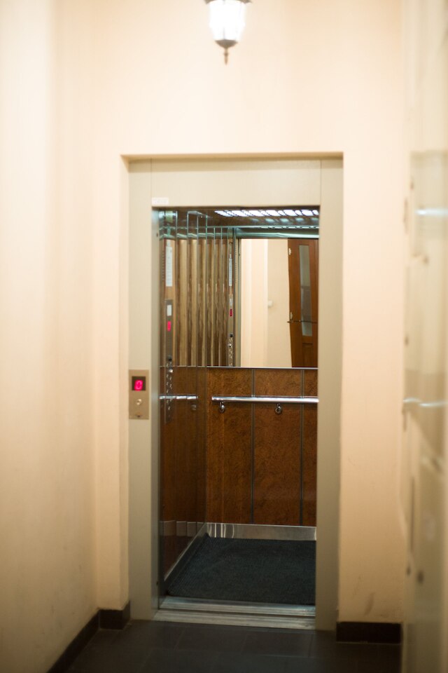 フレンドハウス アパートメンツ - オールド シティ