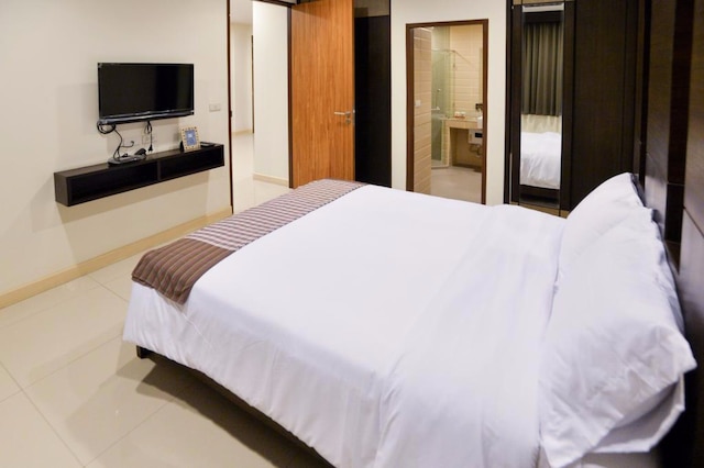 ザ パッド シーロム サービスド アパートメント