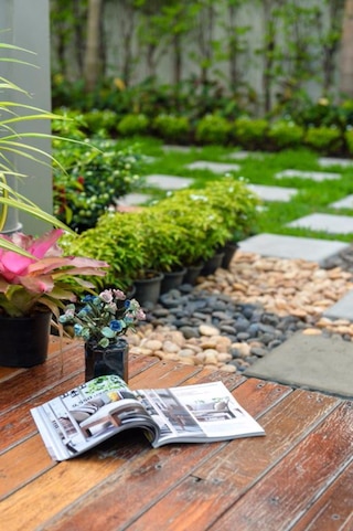 ザ パッド シーロム サービスド アパートメント