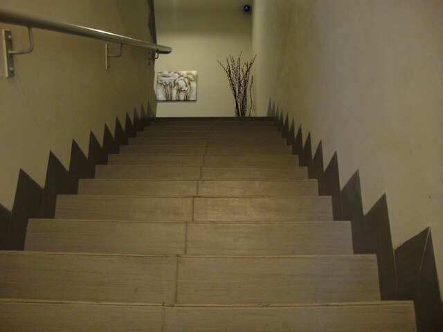 LSN ホテル タマン コノート