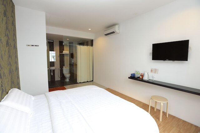 1 ホテル タマン コノート