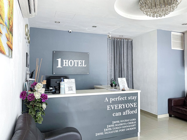 1 ホテル タマン コノート