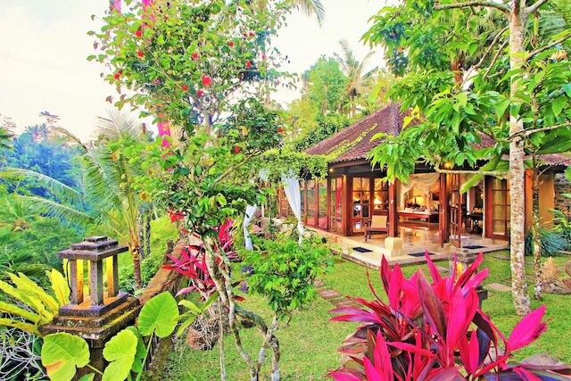 ザ マホガニー ヴィラ