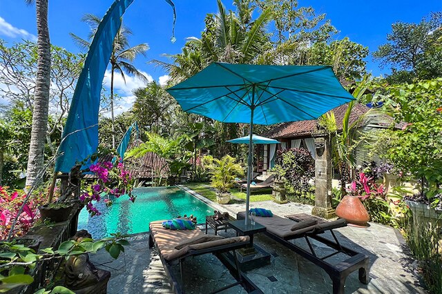 ザ マホガニー ヴィラ