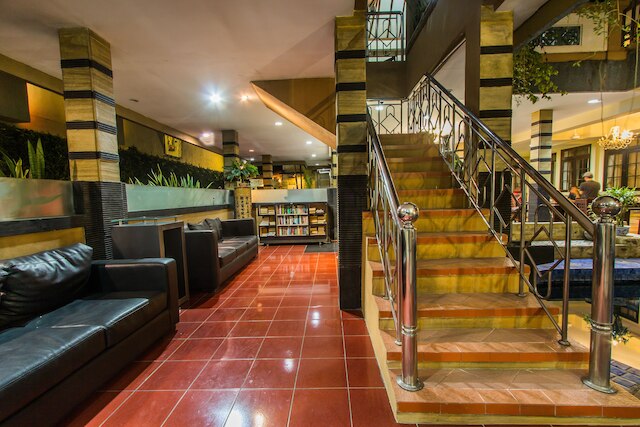 スリ ラトゥ ホテル