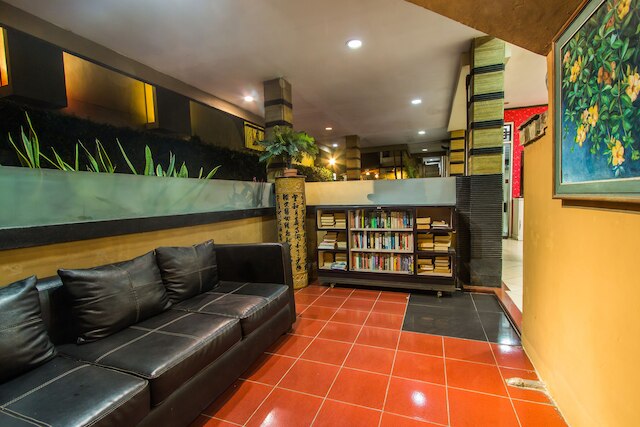 スリ ラトゥ ホテル