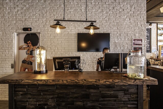 アイビス スタイルズ ローザンヌ センター マッド ハウス