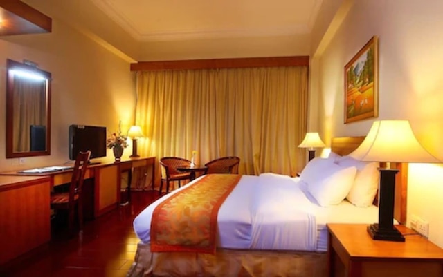 ゴールデン ビュー ホテル