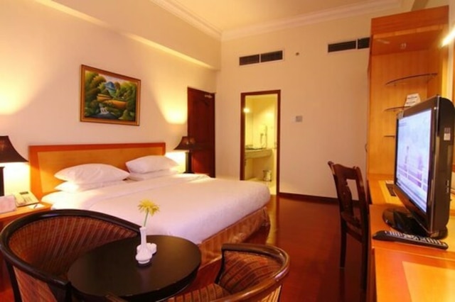 ゴールデン ビュー ホテル