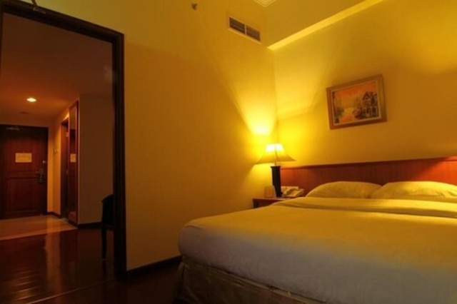 ゴールデン ビュー ホテル