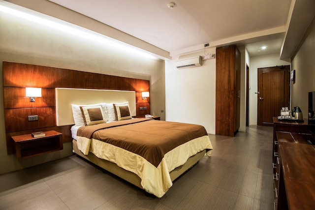 アリアナ ホテル