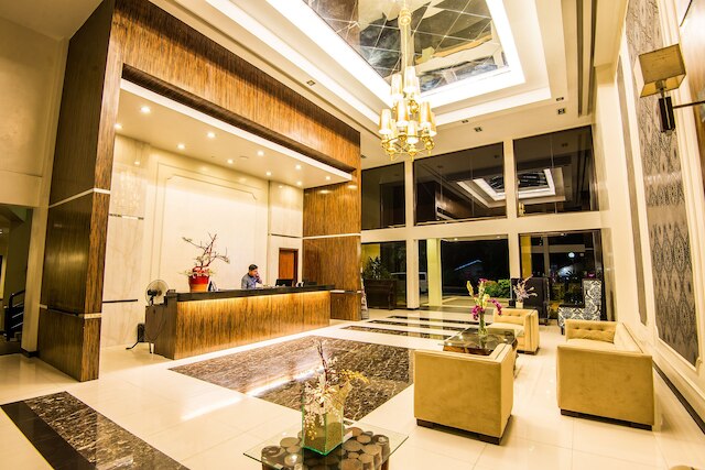 アリアナ ホテル