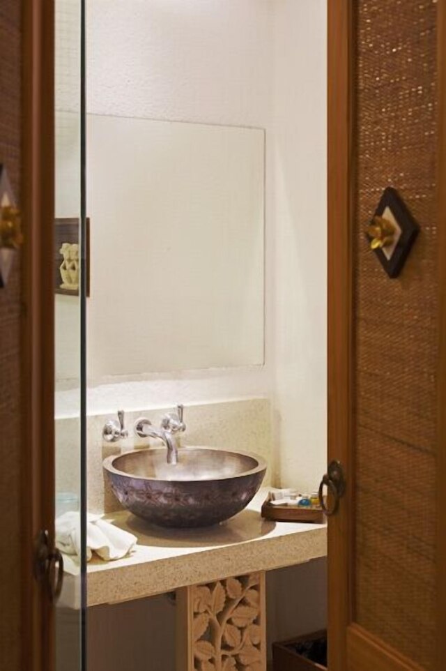 ヴィラ ダマール