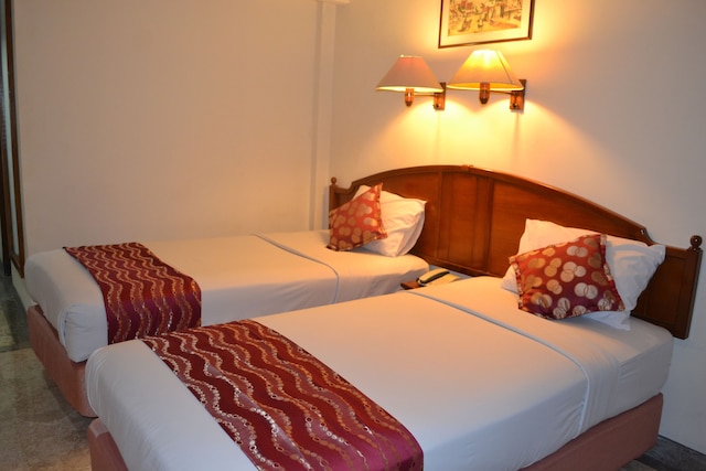 メガ マトラ ホテル